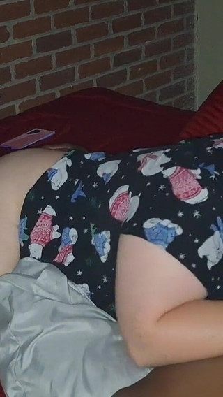 Hot Throat Goat with a Relaxing Swallow When U Come