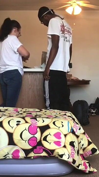 Bigdaddykj: Neighbor Asked for Help Moving in Full