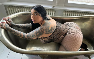 Big Booty English PAWG Maddison Black Loves Black Cock