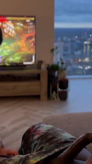 Aaliyah Yasin in Videogame or Hand & Footjob